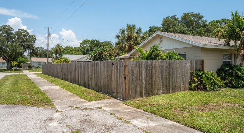 Deck & Fence Builder project in Palm Bay